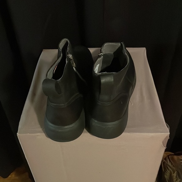 Red wing women’s zip up leather boots size 7D - Picture 6 of 10